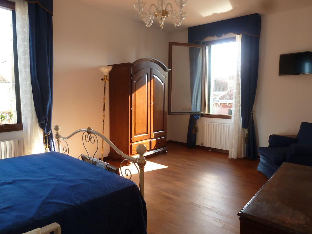 B&B La Terrazza Dei Miracoli Венеция Стая снимка
